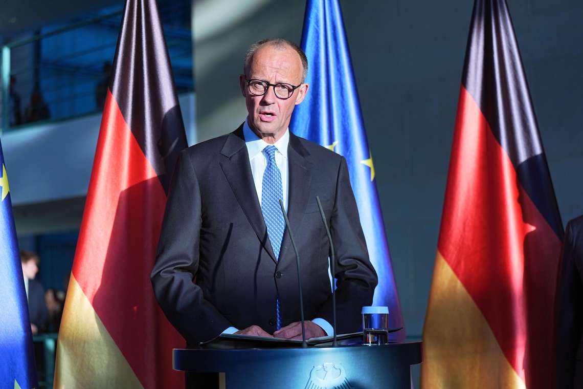 Bundeskanzler Friedrich Merz am Rednerpult