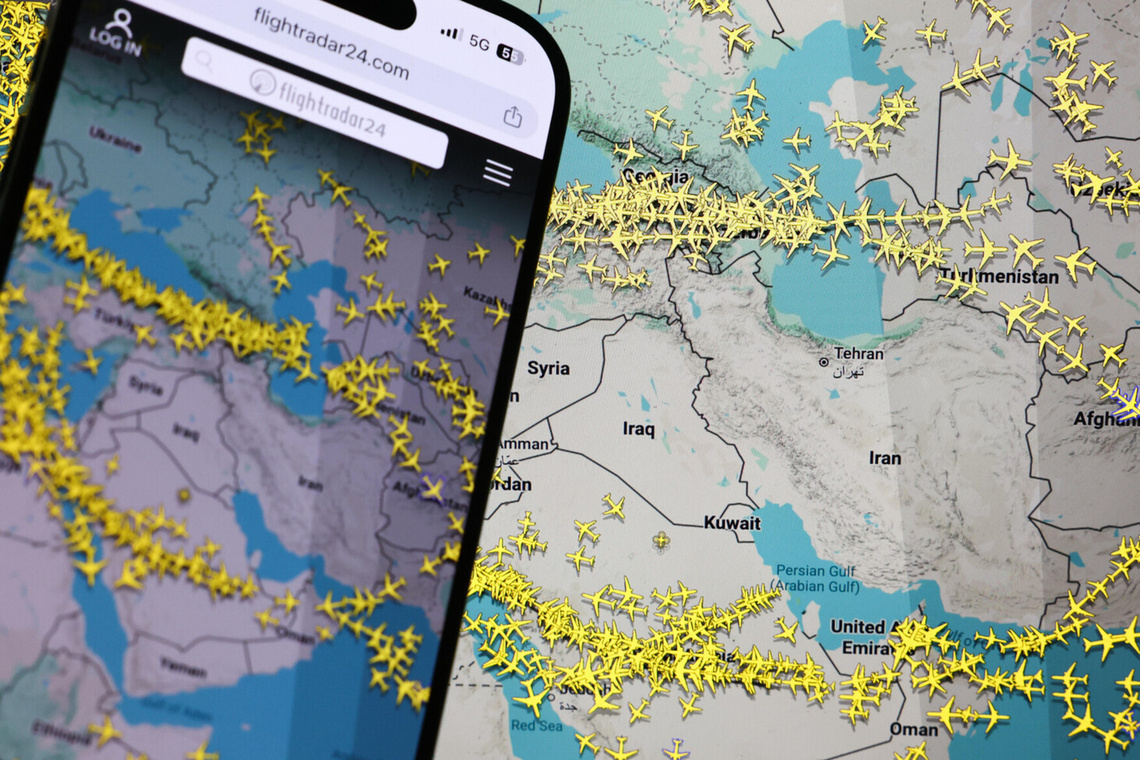 Handy mit Flugradar über Iran