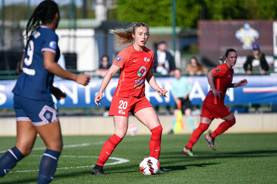 Frauen während eines Fußballspiels