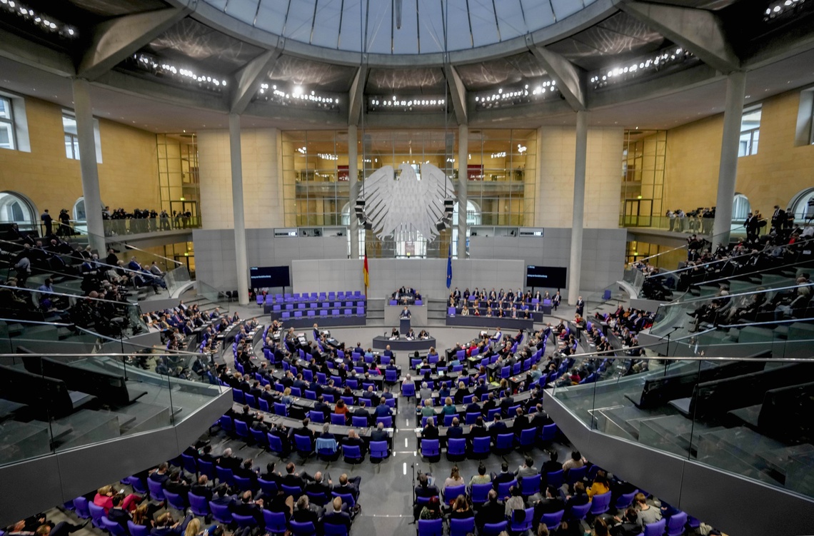 Blick in den Plenarsaal des Bundestags